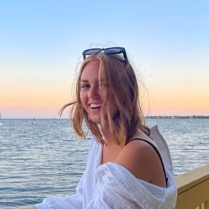 Meet your Posher, Sofia